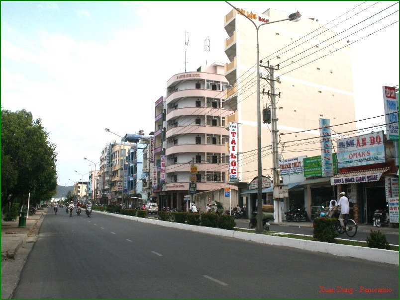 Trần Phú: Đường - Rue – Street by Vietnam Atlas