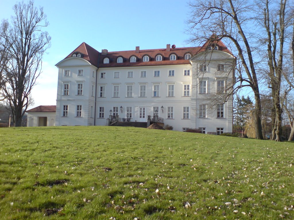 Schloss Wedendorf by Kirk Parczyk