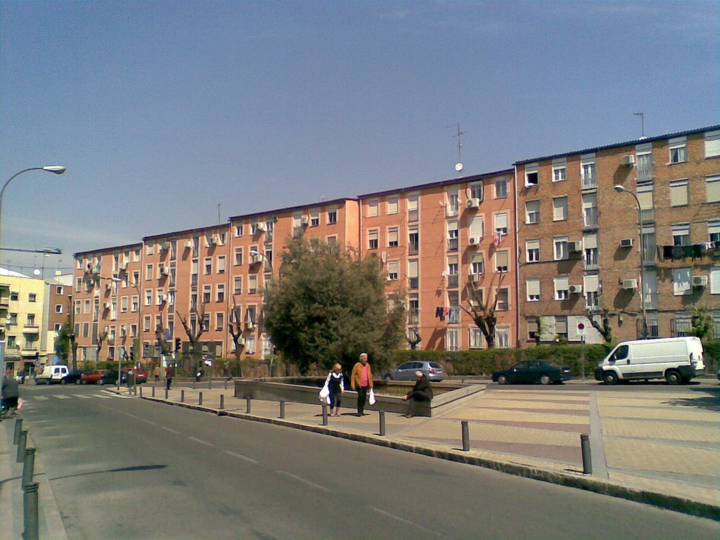 Arroyo del Olivar desde Martínez de la Riva, 1º de Abril, recién podado! by Carmen Peña