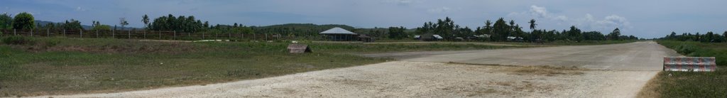 Siquijor Island's Airport runway stretch, SE by kang © francis b i ♣