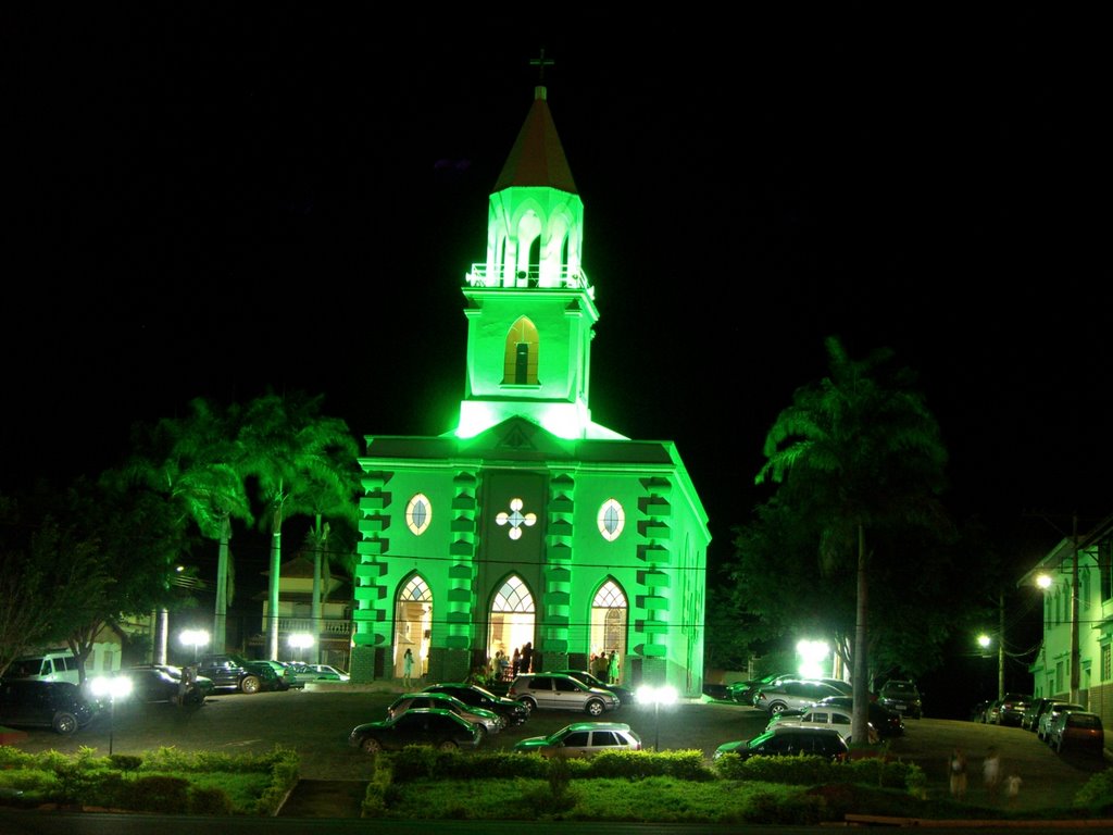 IGREJA NA TRAVESSIA DE ENG. CALDAS-MG by JOTALU