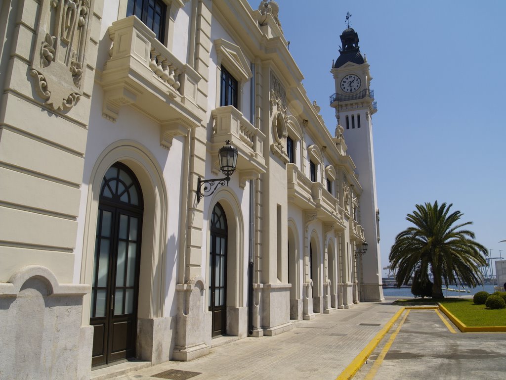 El Grau, València, Valencia, Spain by Lucas Alvarez