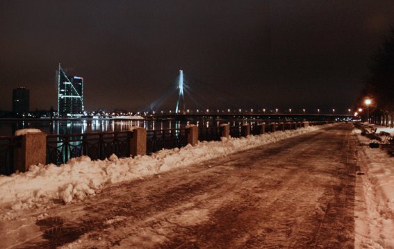 The promenade on the right side of Daugava by madrugada