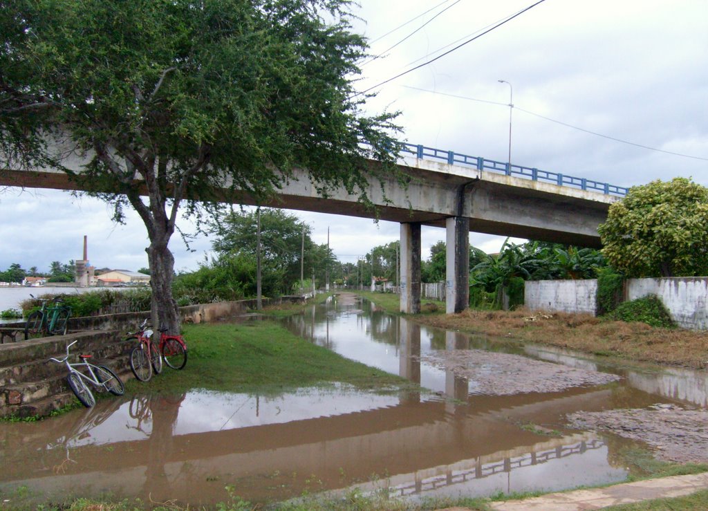 Santa Isabel, Parnaíba - PI, Brazil by Helder Fontenele