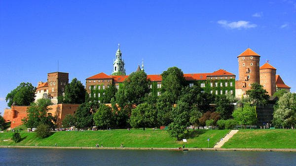 Kraków Wawel od Wisły by Zaczkiewicz