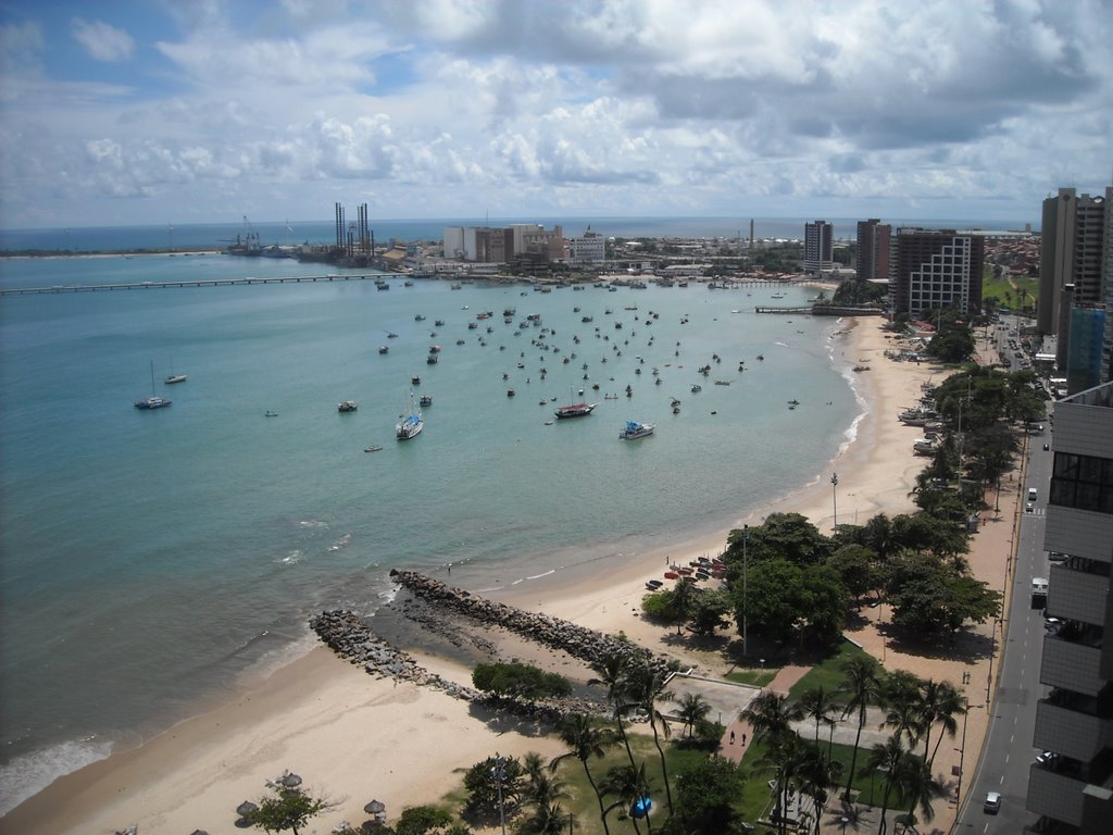 Beira mar du toit du Gran marquise by Francois Esnault