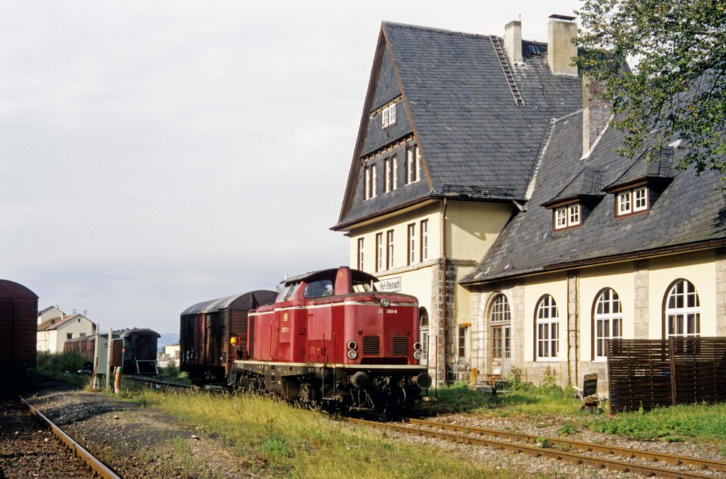 Güterzug mit 211 253 ( Hof-Steinach, 1987) (pb) by peter biewald