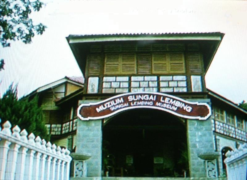 MUZIUM SUNGAI LEMBING by mohd salim yunus