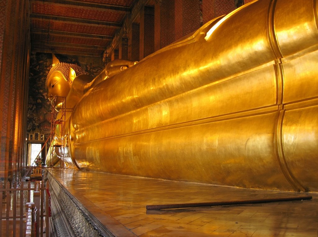 Golden Reclining Buddha, Wat Pho, Bangkok by Martin Jendrichowski