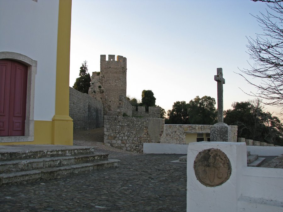 Santiago do Cacém - Igreja Matriz e Castelo by André Barragon