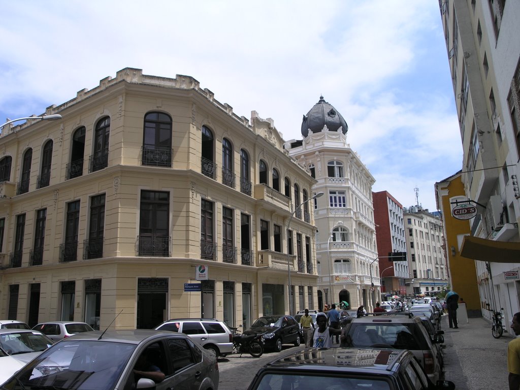 Sobrados na rua da Polônia by Flávio de Queiroz