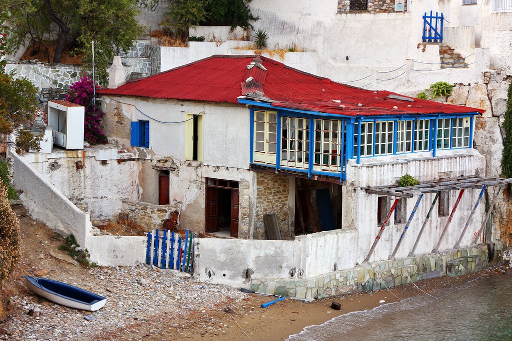 House at Cape Plakes by Finn Lyngesen