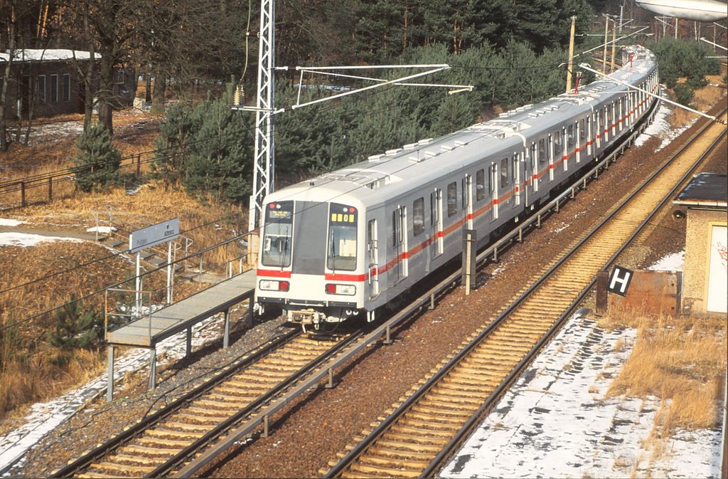 Testfahrten der Pekinger U-Bahn in Hennigsdorf 1999 by Michasch1972