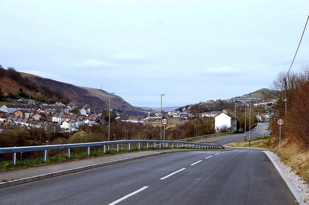 NEW TREDEGAR LOOKING NORTH. by cy.