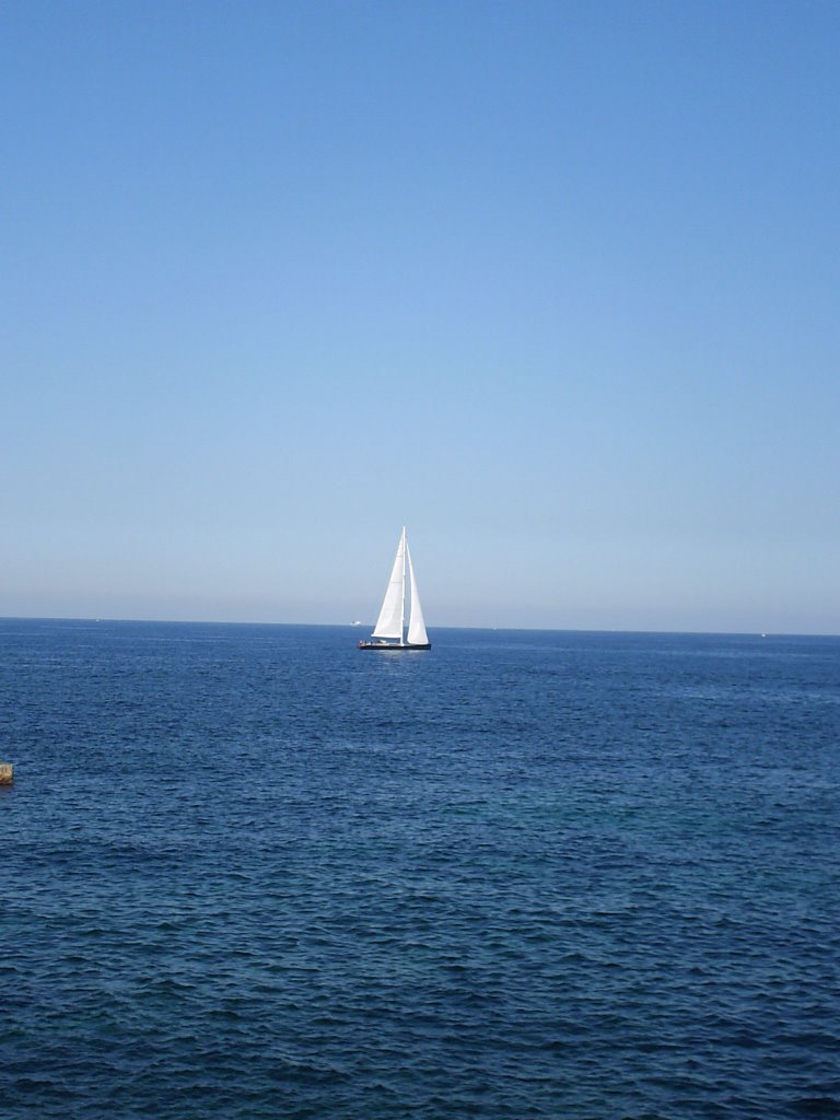 Sailing Boat by nic247