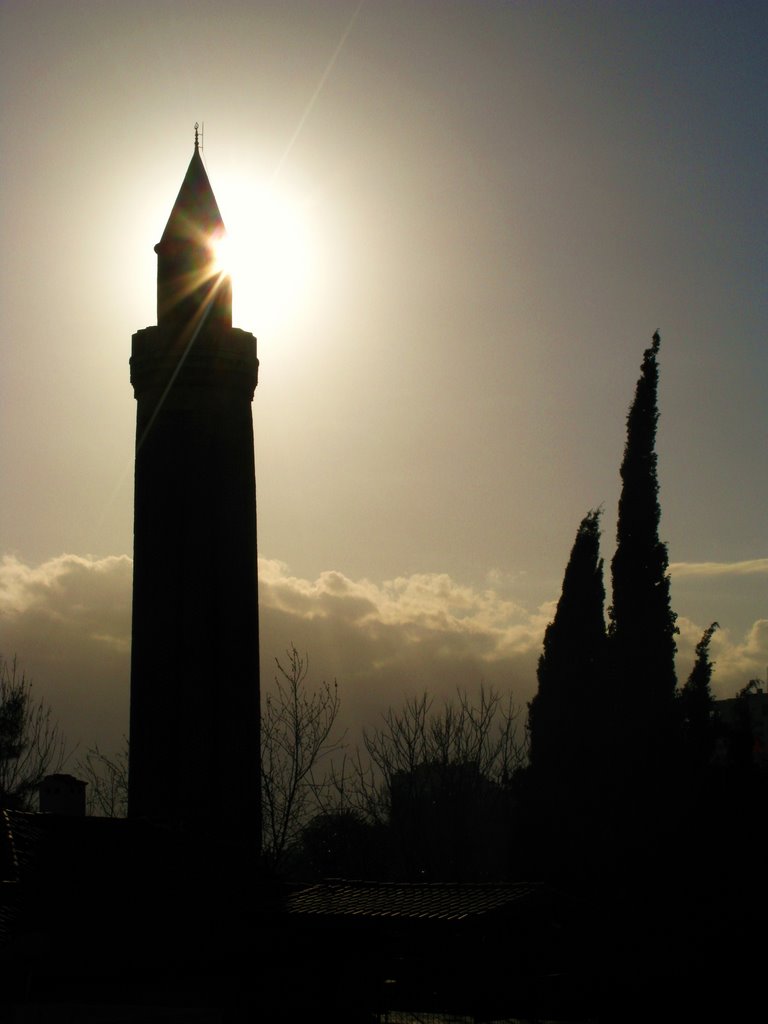 Yivli Minarett in der Abendsonne by 600m