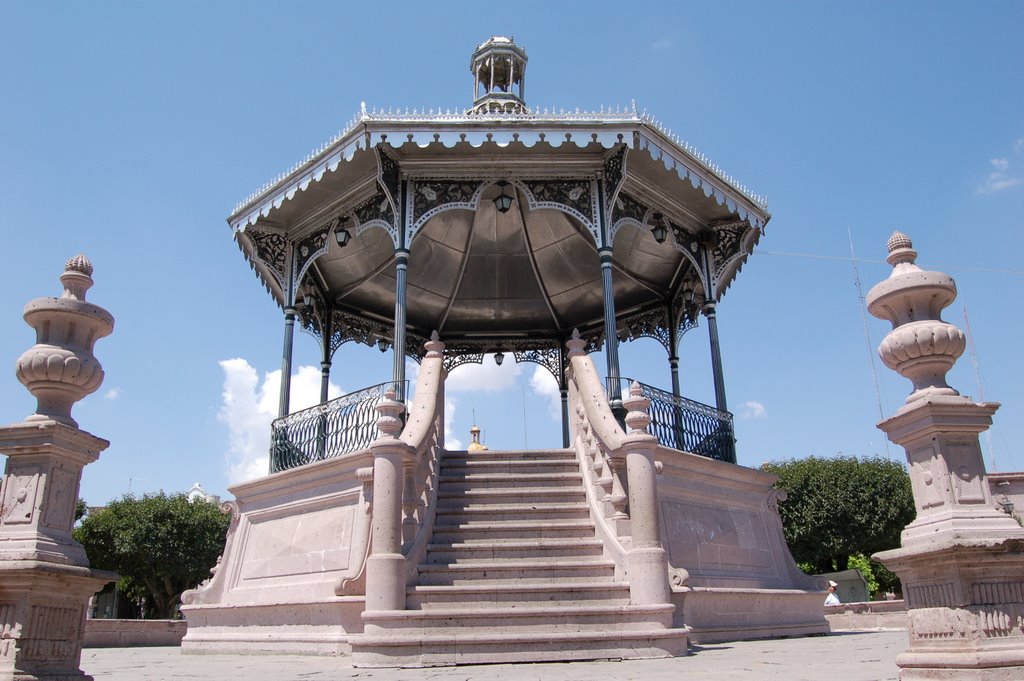 Kiosko Arte en Cantera by CHUY EL KOMINO