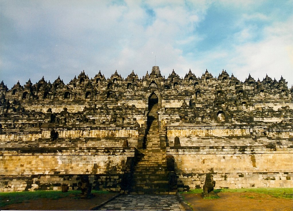 Borobodur, Java - 1995 by eric_hoiland