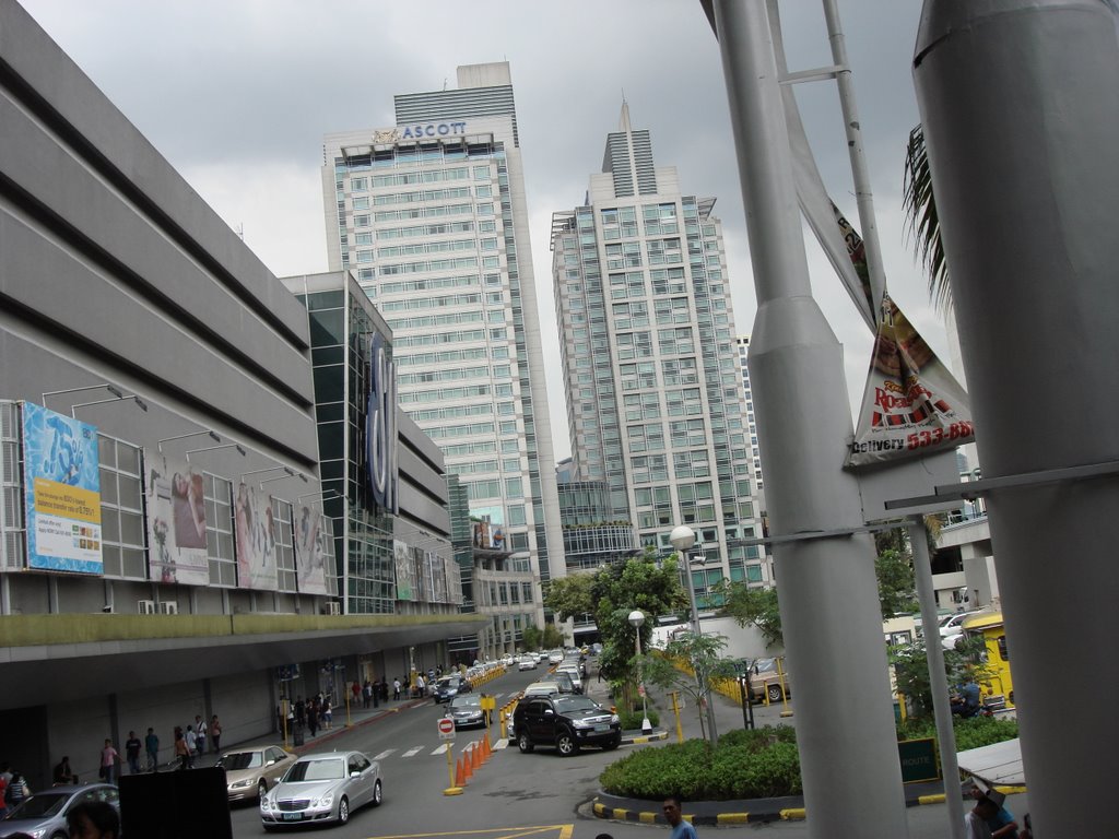 View from Edsa MRT Station by chinofer