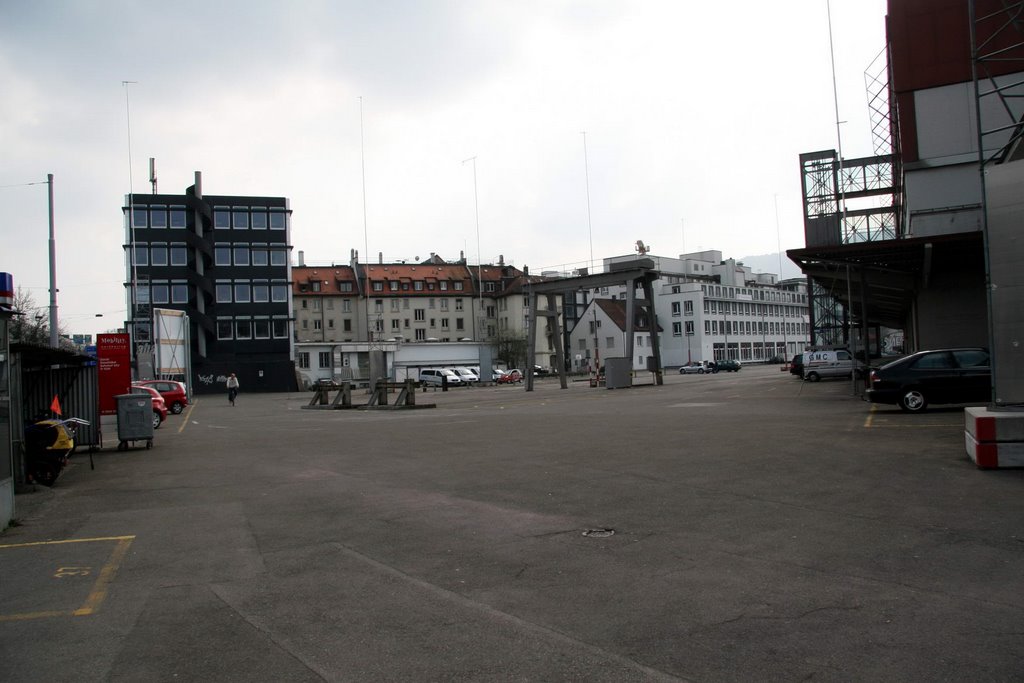 Platz beim Bahnhof Giesshübel by vodua