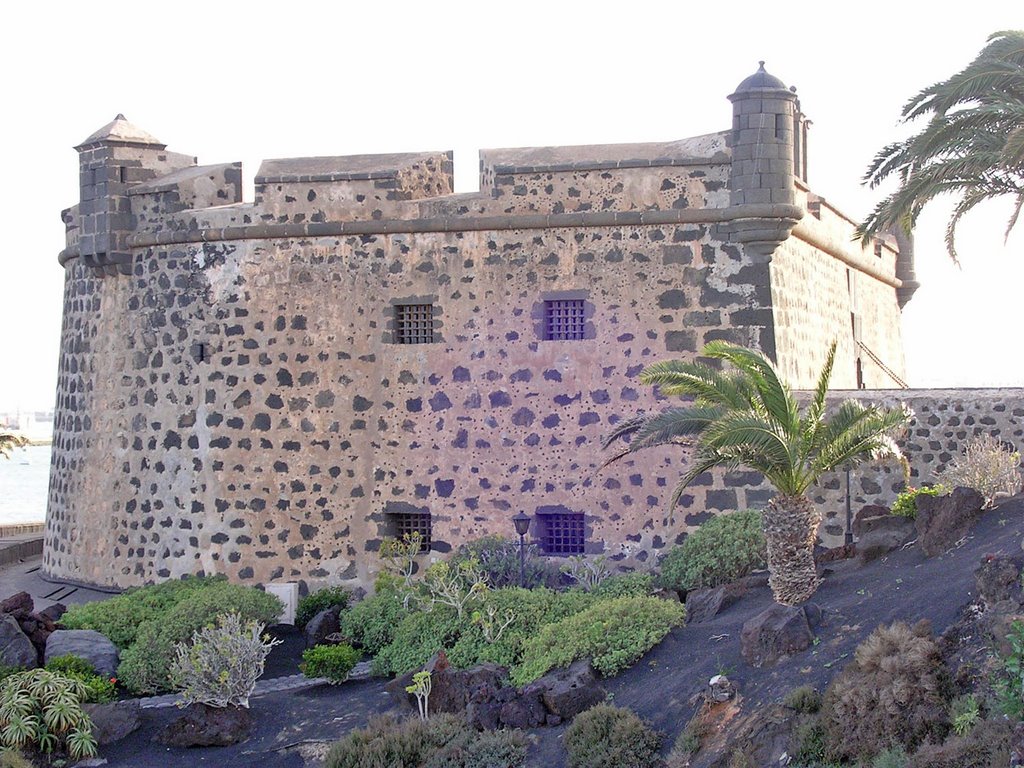 Lanzarote - Arrecife - Castillo de San José (Fortaleza del Hambre) by jmazcona