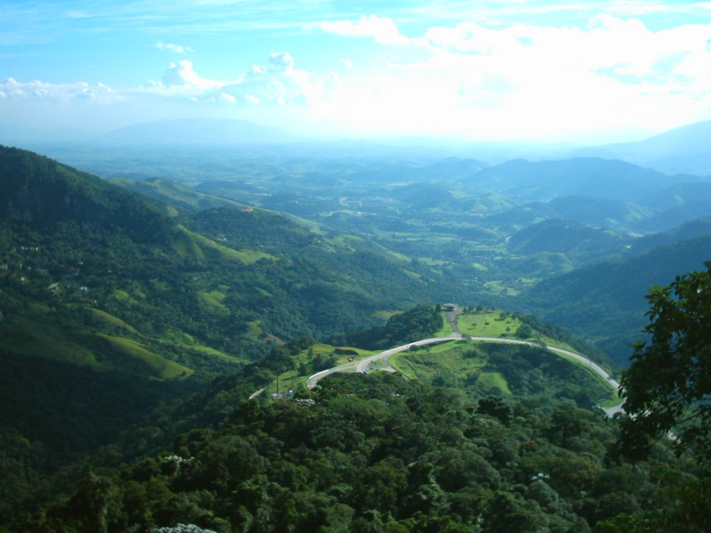 Mirante de Petrópolis by Paulo R Carvalho