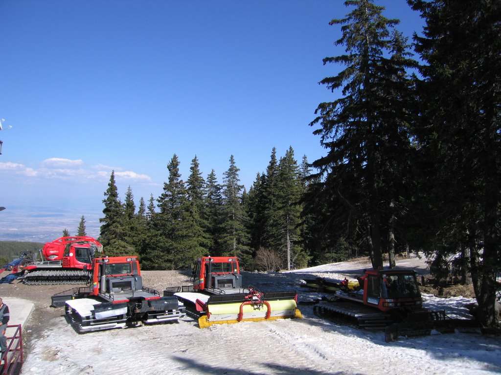 Vitosha,Aleko-end of ski season-April by Mariyana Mirandzeva2