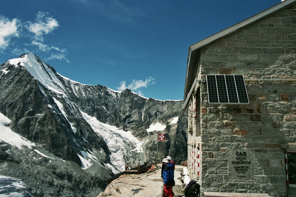 Cab. du Grand Mountet (2886 m) by ko hummel