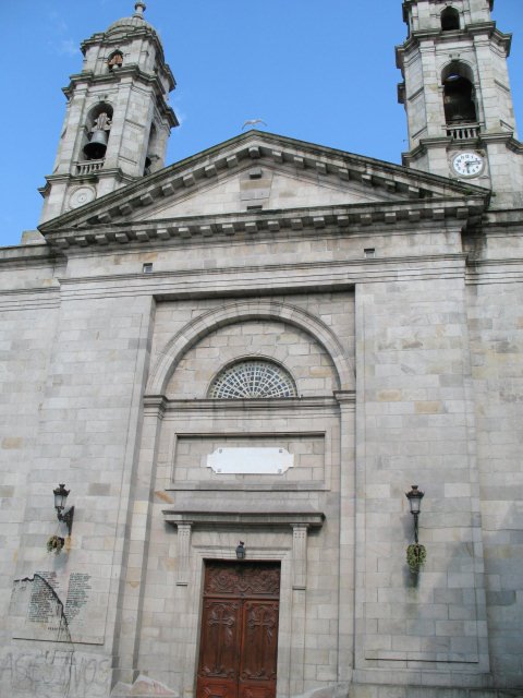 Iglesia by Víctor Cespón