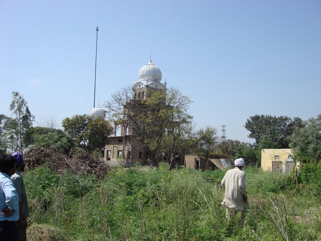 Gurdwara on right bank at harike (www.fauj-i-khas.com) by amarpal sidhu