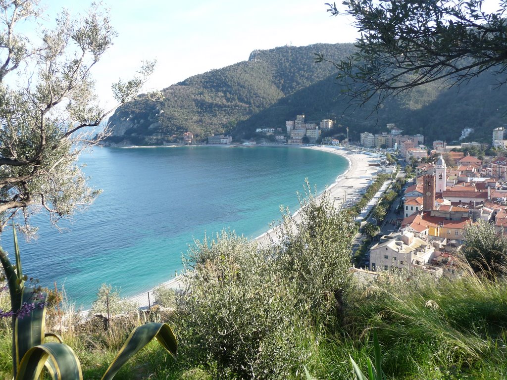 Panorama da sopra noli by appooloo