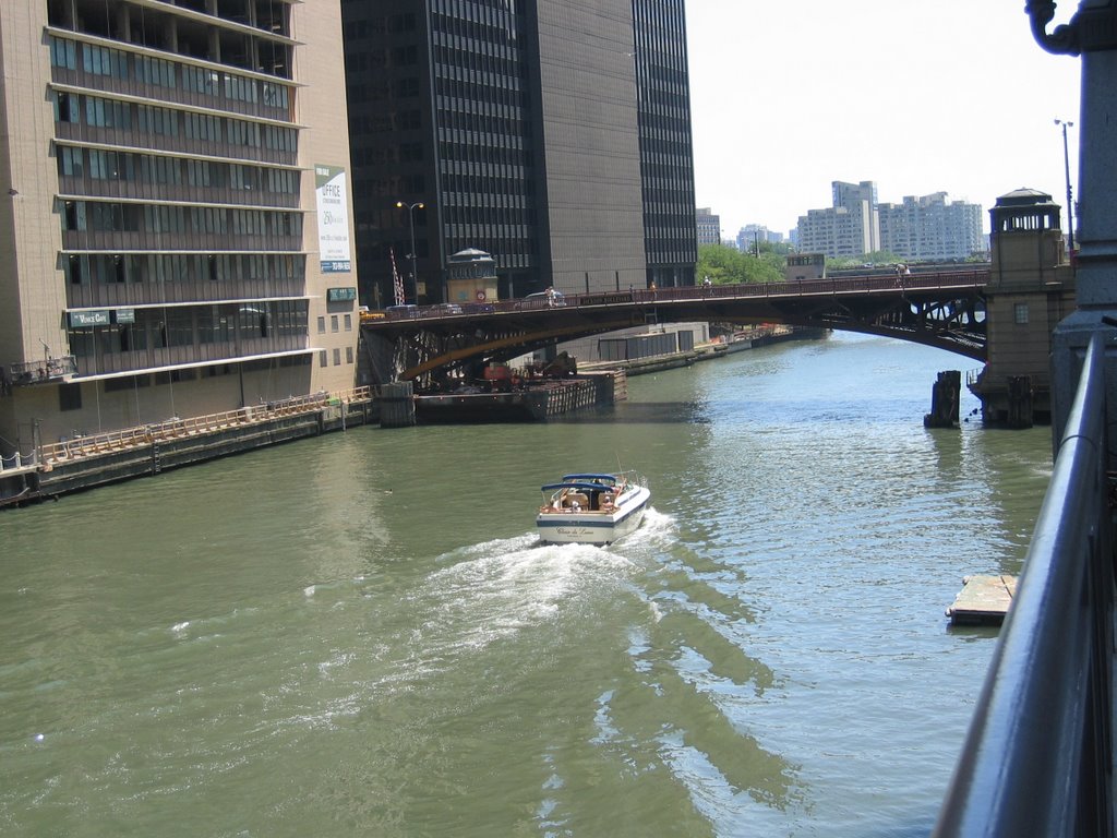 Chicago River in Chicago by Sydney2305