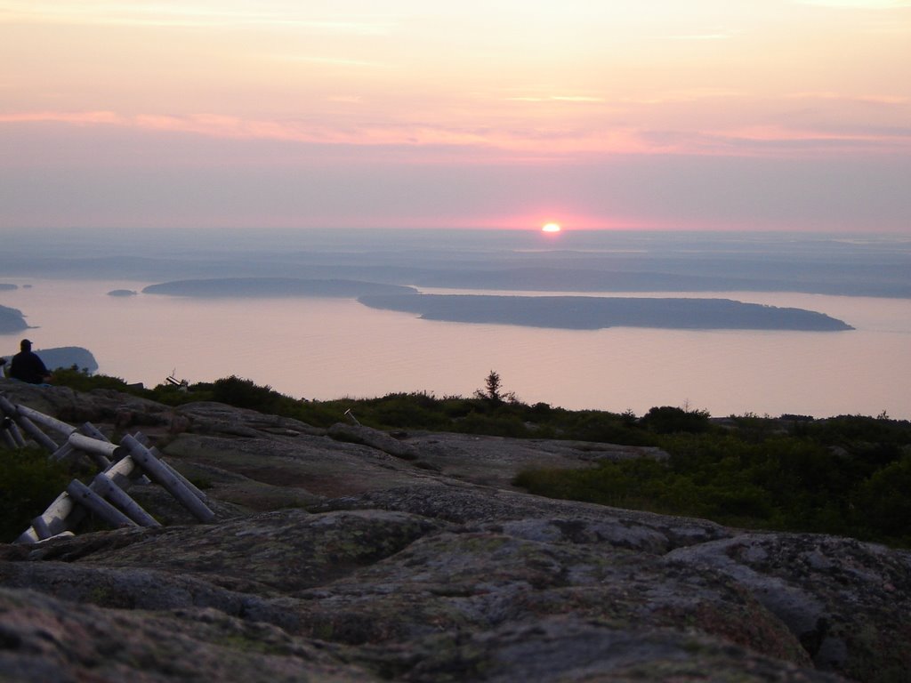 Sunrise from Mt. Cadillac, Acadia Nat'l Park. by mySeventhRib24