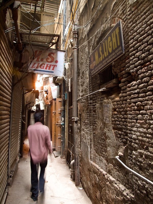 Chandni Chowk, New Delhi, Delhi, India by Daniel Gobet