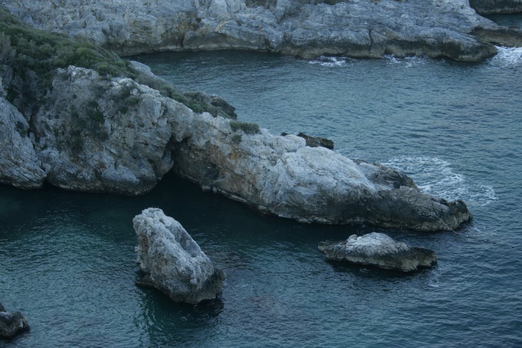 Kusadasi (From Korumar Hotel) by gyengul