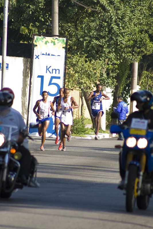 Meia Maratona de Sao Paulo by Fernando Stankuns