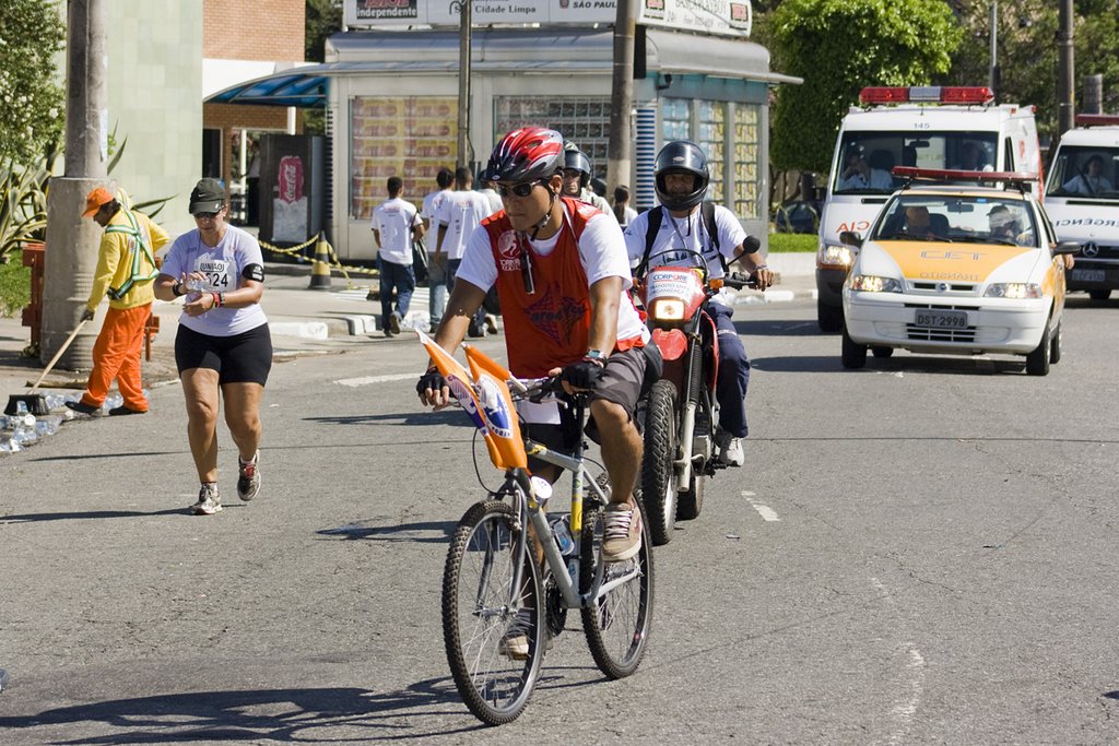 Meia Maratona de Sao Paulo by Fernando Stankuns