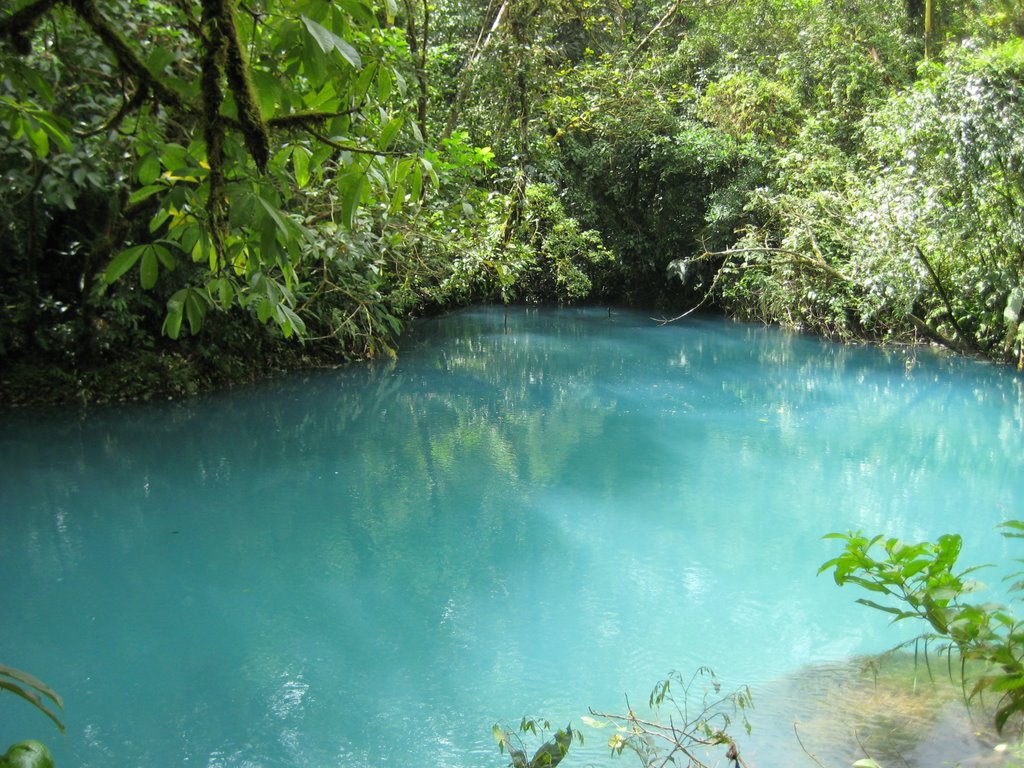 Laguna Rio Celeste by Marcial Saurez