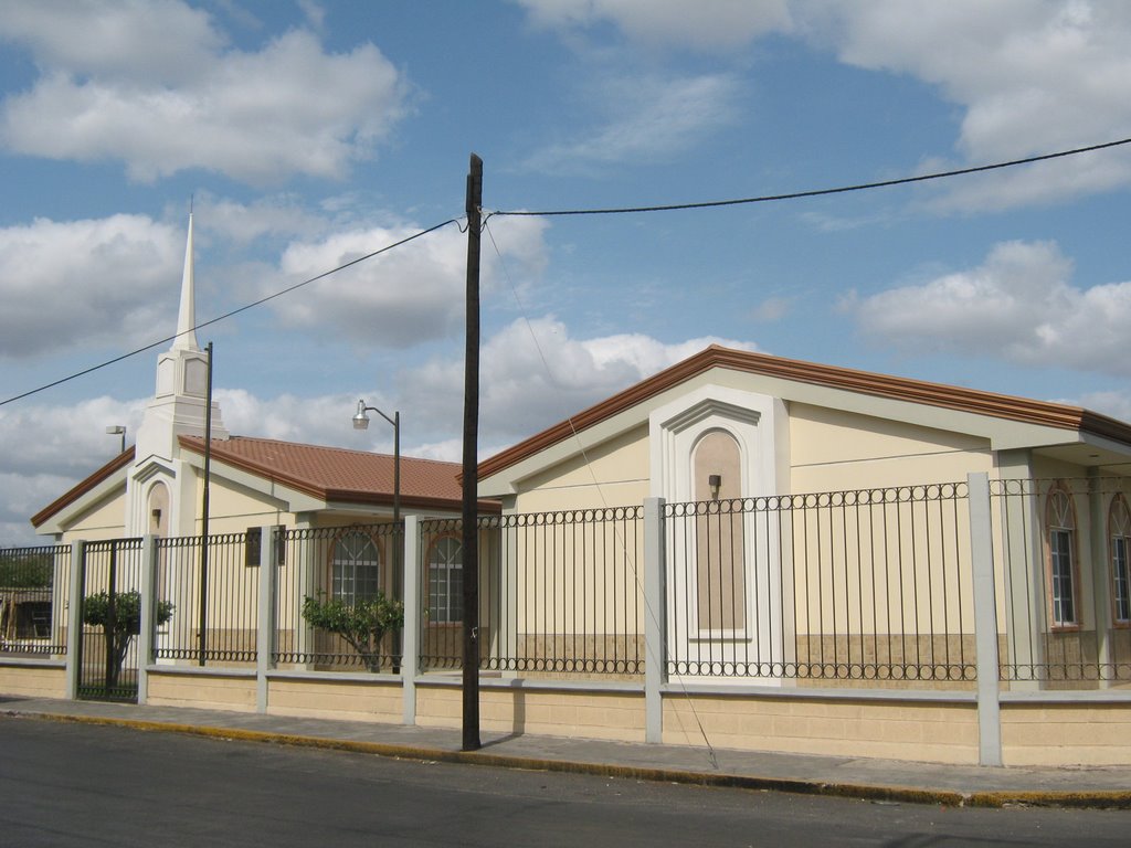 Iglesia de Jesucristo de los Santos de los Últimos Días (Foto número 3000!) by José Manuel Repetto Menéndez