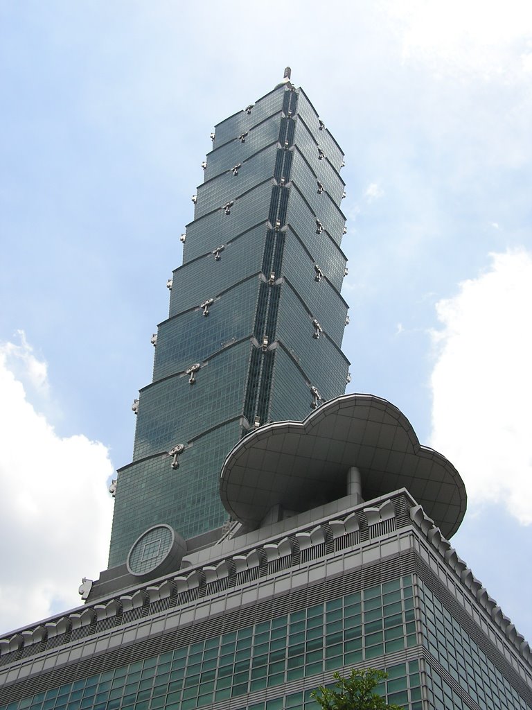 Taipei 101 by Lenka Daems