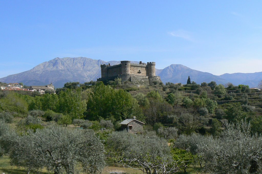 Castillo de Mombeltrán by Luchito