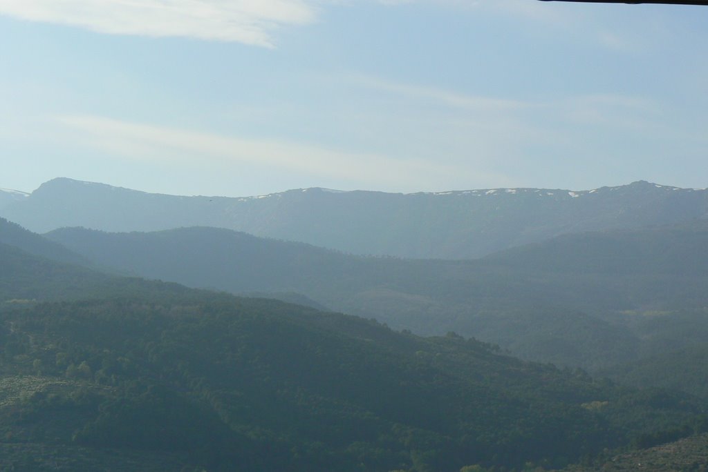 Sierra de Gredos by Luchito