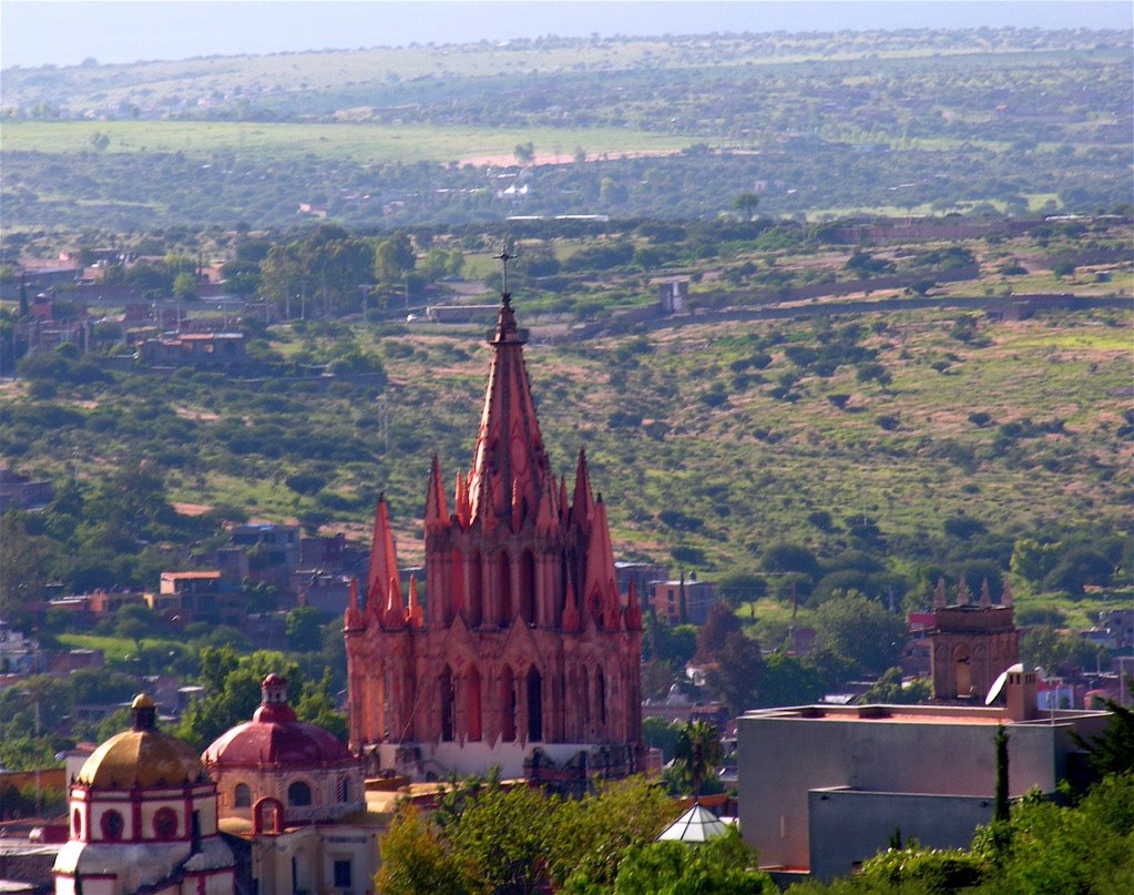 San MIguel de Allende by earthlight