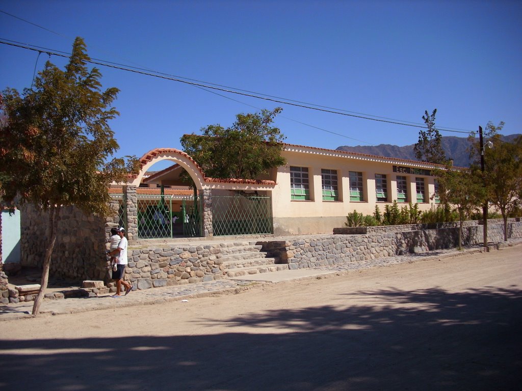 Escuela Nº 4354 'Jorge Newbery' - Angastaco - San Carlos by José Luis Fernández