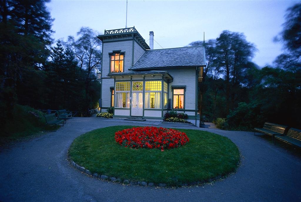 Griegs house outside of Bergen, Norway 卑尔根格里格故居 挪威 by 北欧旅游局 www.beiou.org