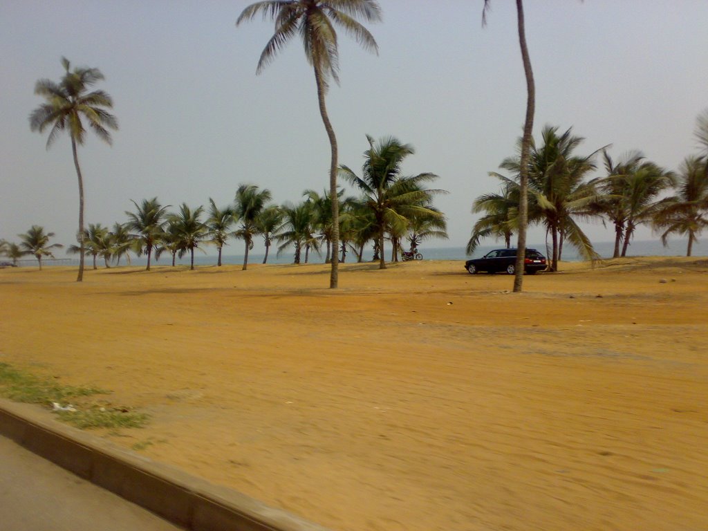 Plage de Lomé by Carl C