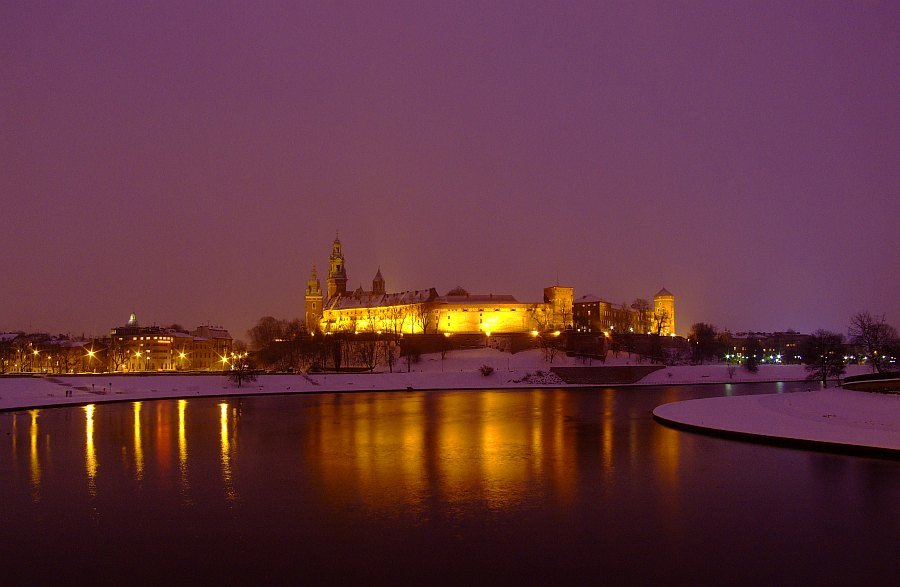 Wawel widziany z Mostu Dębnickiego (Wawel Castle - View from the Dębnicki Bridge) by Rydwi