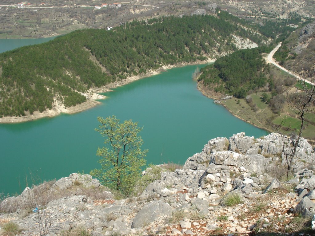 Zeleno jezero by Antonio Katavić