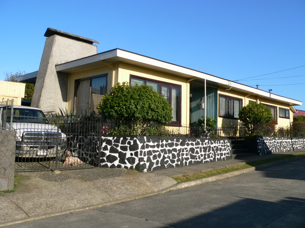 Casa Familia Águila Soto, Ancud by Lsjss Blancas