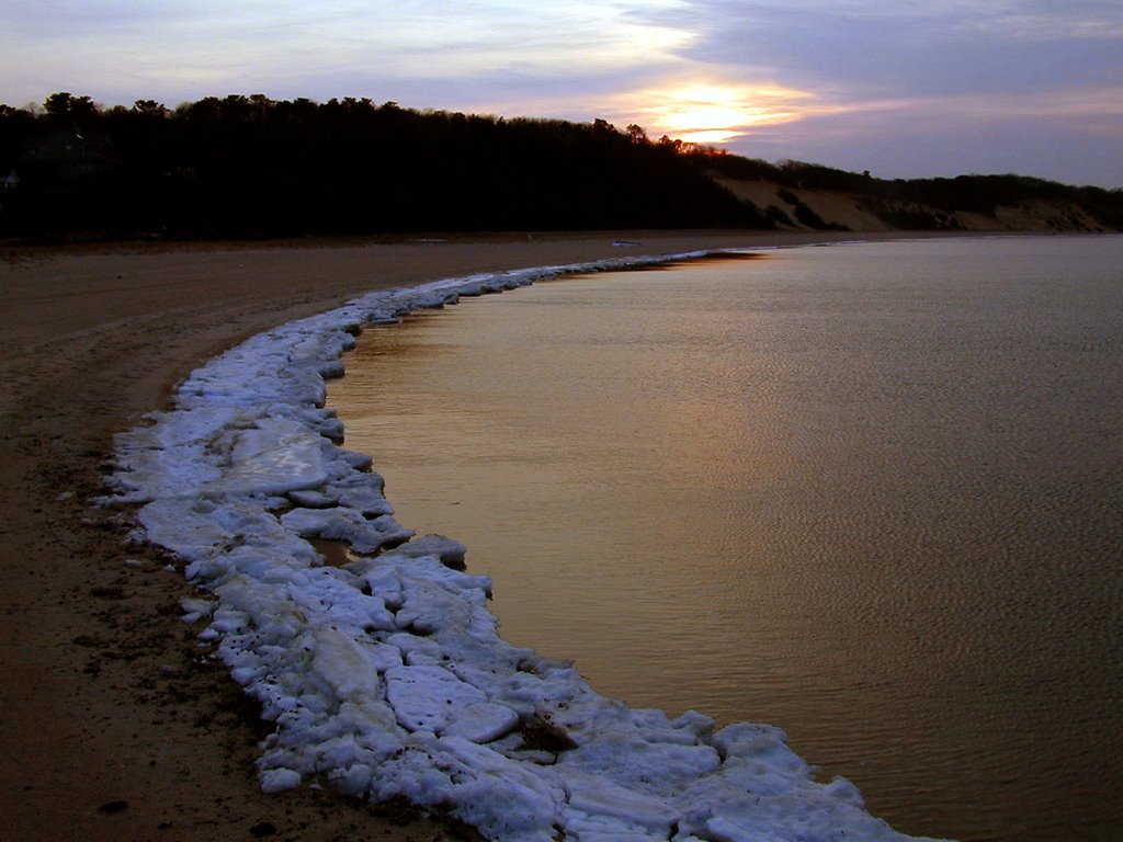 Peconic Bay Ice Near Canal by Echo (rzg2020)